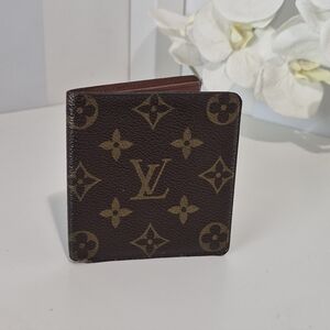 Louis Vuitton Bifold Monogram Wallet